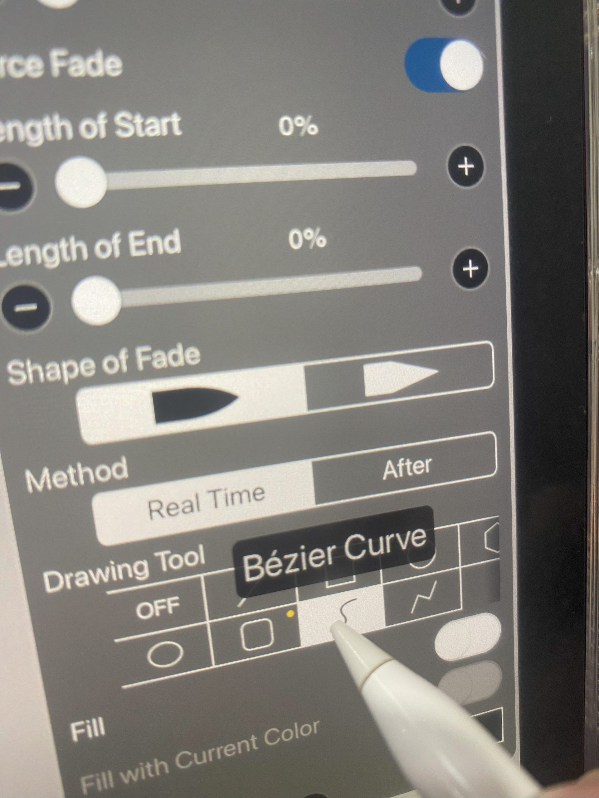 Selecting Bézier Curve to Outline the Drawing on iPad